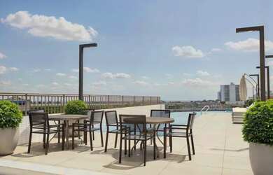 Imagem 5: Lançamento entrega em junho/2028, prédio com lazer completo, sacada gourmet e aceita parce