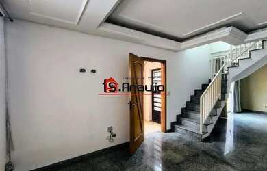 Imagem 7: Sobrado amplo com entrada social e 4 quartos sendo 2 suítes e 3 vagas na Mooca