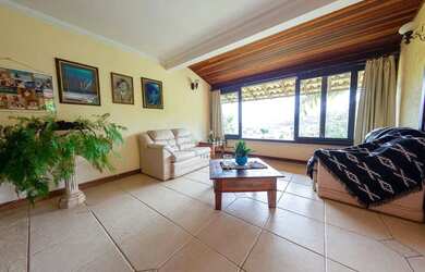 Imagem 4: Casa com 4 dormitórios à venda, 220 m² por R$ 790.000,00 - Itaipu - Niterói/RJ