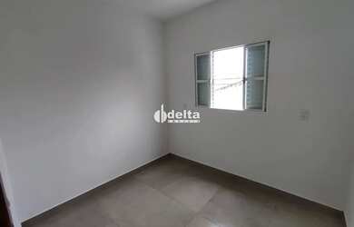 Imagem 6: Apartamento com 3 quartos sendo 1 suíte, disponível para locação no bairro Planalto em Ube