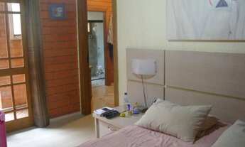 Imagem 4: Casa com lareira e jardim, Parque Nova Jandira, Jandira