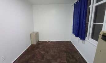 Imagem 4: IMOBILIÁRIA SCHOTKIS ALUGA APARTAMENTO JK SEMIMOBILIADO, 4º ANDAR, LATERAL, COM ELEVADOR