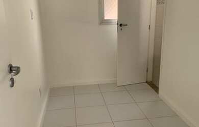 Imagem 7: GM Alugo 3/4 Pituba c/ armários recém reformado