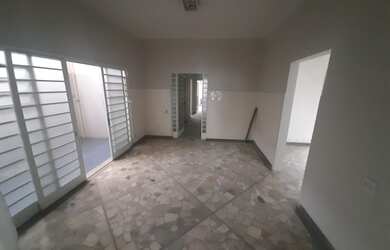 Imagem 7: CASA COMERCIAL- ÁREA UTIL 293 - GARAGEM P/ 3 CARROS- CAMBUÍ