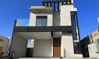 Imagem: Sobrado de alto padrão à venda no Aruã