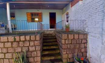 Imagem 4: Duas casas á venda no bairro Teresópolis em Porto Alegre no valor de R$ 371.000,00