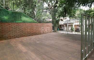 Imagem 6: Sobrado no Petrópolis com 365m² em terreno com 430m²