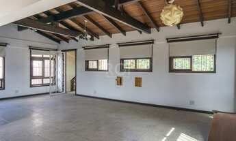 Imagem 2: Porto Alegre - Casa Padrão - Chácara das Pedras