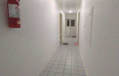 Imagem 3: Apartamento térreo com 02 dormitórios no bairro Humaitá