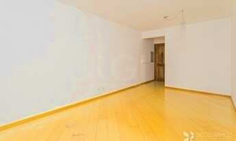 Imagem 2: Ótimo apartamento de 2 dormitórios, sacada, churrasqueira e 1 vaga de garagem no bairro Me