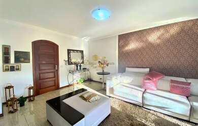 Imagem 7: Casa para Venda em Teresópolis, Várzea, 3 dormitórios, 1 suíte, 2 banheiros, 2 vagas