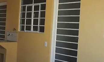 Imagem 2: Casa de fundos Casa com 1 dormitório