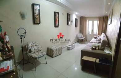 Imagem 2: Sobrado com 3 dormitórios, 2 banheiros e quintal com churrasqueira na Ponte Rasa