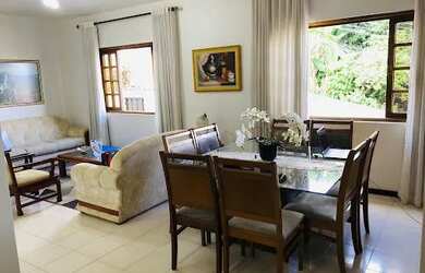 Imagem 2: Casa com 4 dormitórios à venda em Varginha