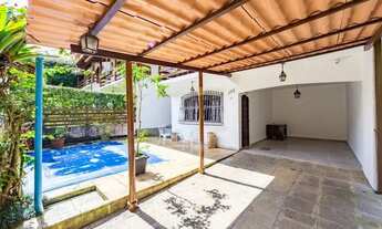 Imagem 5: Casa fora de condomínio à 2 min da feirinha, com 4 quartos em Parque do Ingá - Teresópolis