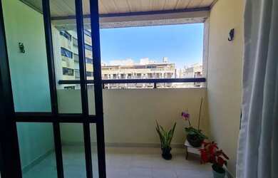 Imagem 4: Apartamento de 2 quartos com 1 suíte com vista lateral para o Mar, na Pompéia em Santos/S