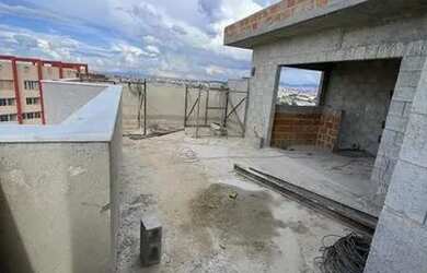 Imagem 2: COBERTURA DUPLEX 2 QUARTOS SENDO 01 SUITE/ 2 OU 3 VAGAS DE GARAGEM/VISTA DE DEFINITIVA