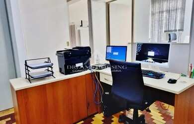 Imagem 2: Excelente Sala com 32,74m² em Andar Alto no Centro Histórico