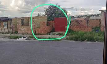 Imagem 2: Terreno Terreno / lote com venda por R$4.000