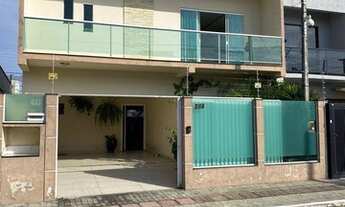 Imagem: Casa com 3 dormitórios, sendo 1 suíte