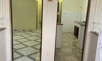 Imagem: Aluga-se um apartamento no segundo andar