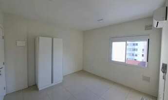 Imagem 2: Kitnet/Studio em frente à UFSC