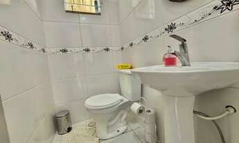 Imagem 7: Vende-se ótimo sobrado de 02 Dormitórios, próximo lago no bairro Aririú, Palhoça, SC