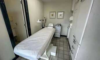 Imagem 6: Barra Medical Consultório frontal à venda na prestigiada Avenida das Américas