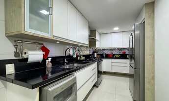 Imagem 5: Imponente Residência com 4 Dormitórios, Piscina Aquecida e Espaço Gourmet - Bairro Tristez