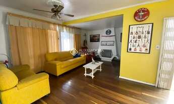 Imagem: Linda casa 3 quartos em Porto Alegre