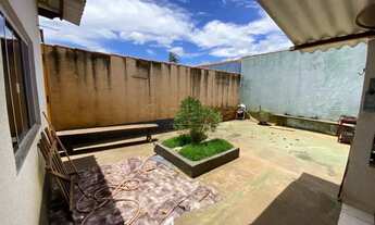 Imagem 2: Casa residencial disponível para venda no bairro São Jorge em Uberlândia-MG