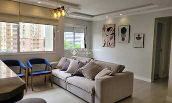 Imagem 3: Imóvel para venda possui 65 metros quadrados com 2 quartos em Vila Ipiranga - Porto Alegre