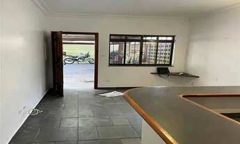 Imagem 2: Casa de Vila em Localização Privilegiada