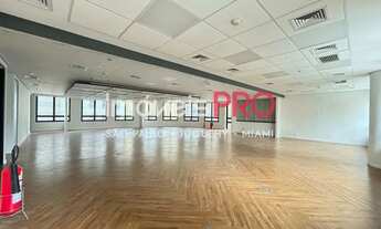 Imagem 2: Conjunto comercial com 375m², 8 vagas e muito bem localizado no miolo corporativo da Vila