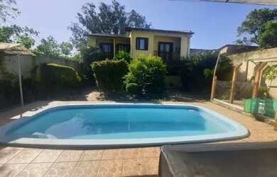 Imagem 4: Casa em Porto Alegre, no bairro Nonoai, com 3 dormitório(s), e 3 banheiros, à venda