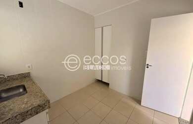 Imagem 5: Casa em condomínio para aluguel, 3 quartos, 1 suíte, 2 vagas, Jardim Karaíba - Uberlândia