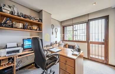 Imagem 6: Casa em Condomínio à venda 4 Quartos 4 Suites 2 Vagas 240M² Três Figueiras Porto Alegre