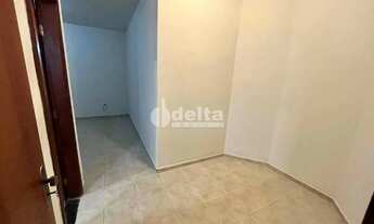 Imagem 3: Casa residencial com 3 quartos sendo 1 suíte, disponível para locação no bairro Umuarama e