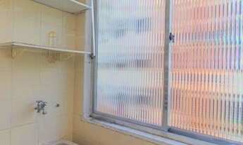 Imagem 7: Vendo apartamento de dois dormitórios, com estacionamento, em frente a UNIRITTER