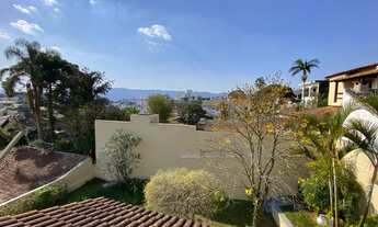 Imagem 3: Linda casa à venda no coração da Vila Oliveira