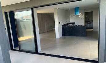 Imagem 4: Excelente Casa Duplex em Condomínio Fechado!!