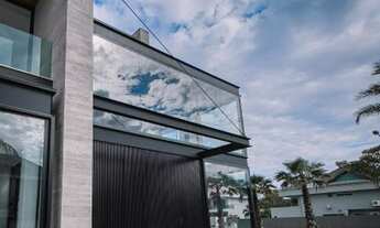 Imagem 2: Casa Triplex à Venda no Condomínio Del Lago, Barra da Tijuca