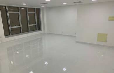 Imagem 4: WOLRD WIDE OFFICE sala pronta com 52 metros 2 banheiros e 2 vagas