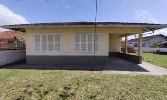 Imagem 2: 1775 Casa em Alvenaria no Centro, terreno amplo, rua pavimentada, ótima localização