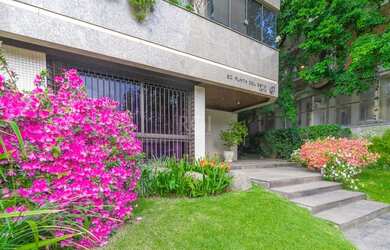 Imagem 2: Porto Alegre - Apartamento Padrão - Auxiliadora