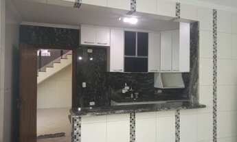 Imagem 6: Sobrado para venda possui 90 metros quadrados com 4 quartos em Parque Nações Unidas - São