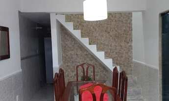 Imagem 5: Casa Triplex a venda possui 250 m² com 3 quartos em Ouro Verde - Nova Iguaçu - RJ