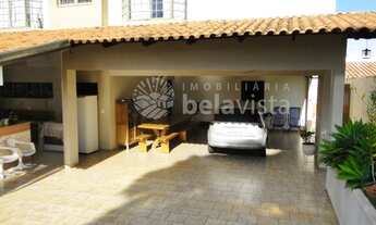 Imagem 4: CASA À VENDA NA VILA FLAMBOYANT EM APUCARANA. (PRÓXIMO AO 28 DE JANEIRO)