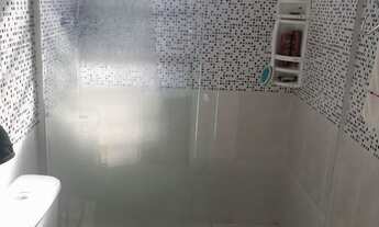 Imagem 6: Terreno com três casas