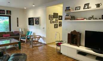 Imagem 2: Casa com 600m², 3 quartos e 2 vagas